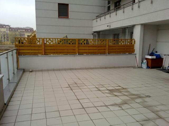 Terraza con baldosas adheridas al suelo terraza tradicional
