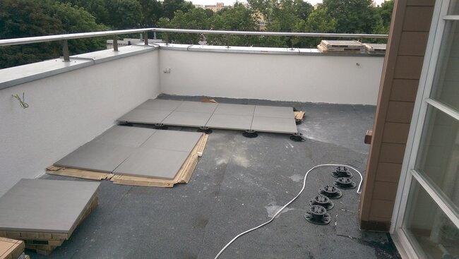 Remodelación de terraza con el uso de terraza con suelo técnico