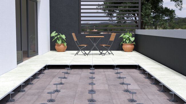 Visualización de montaje de baldosas de terraza sobre soportes regulables de aluminio NRO