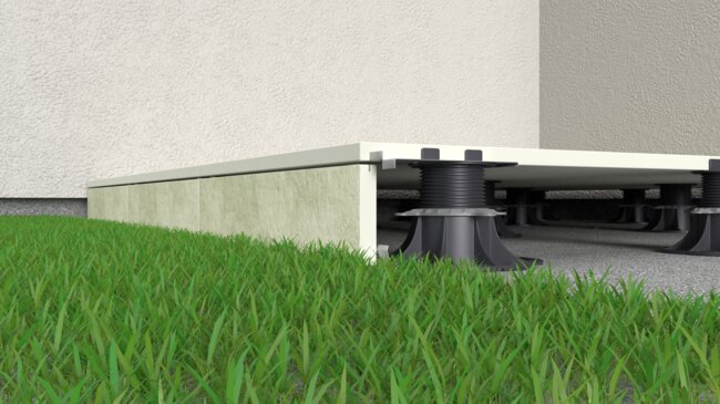 Revestimiento de Terraza en terraza con suelo técnico sobre el terreno con accesorios en el sistema de terrazas con suelo técnico